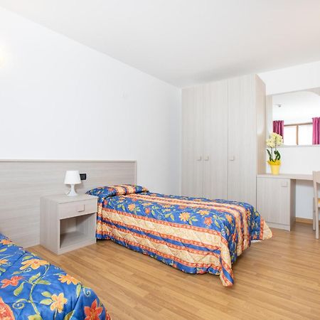 Hotel Posta Comano Terme Luaran gambar
