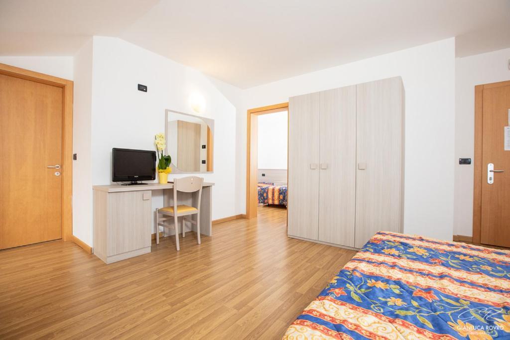 Hotel Posta Comano Terme Luaran gambar