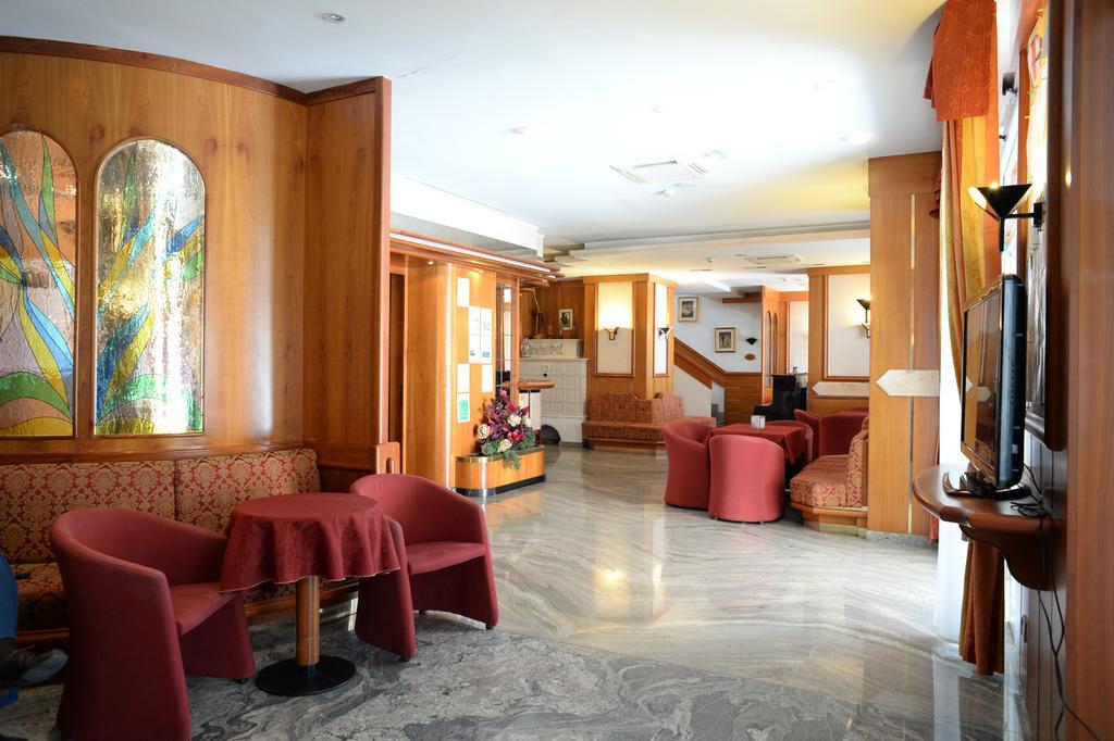 Hotel Posta Comano Terme Luaran gambar