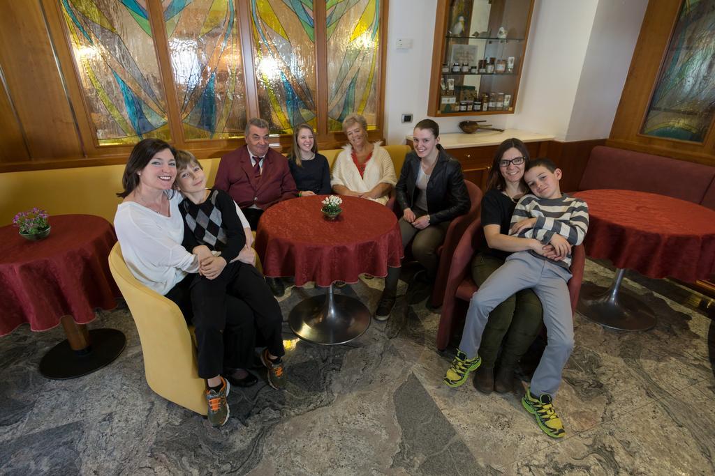Hotel Posta Comano Terme Luaran gambar